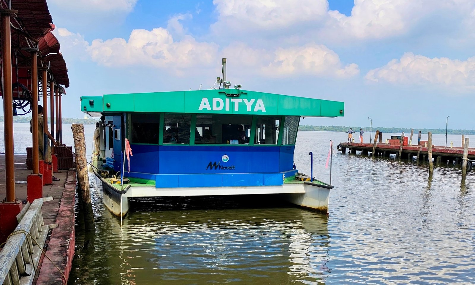 Alt text: Navalt Aditya solar ferry on Vembanad lake