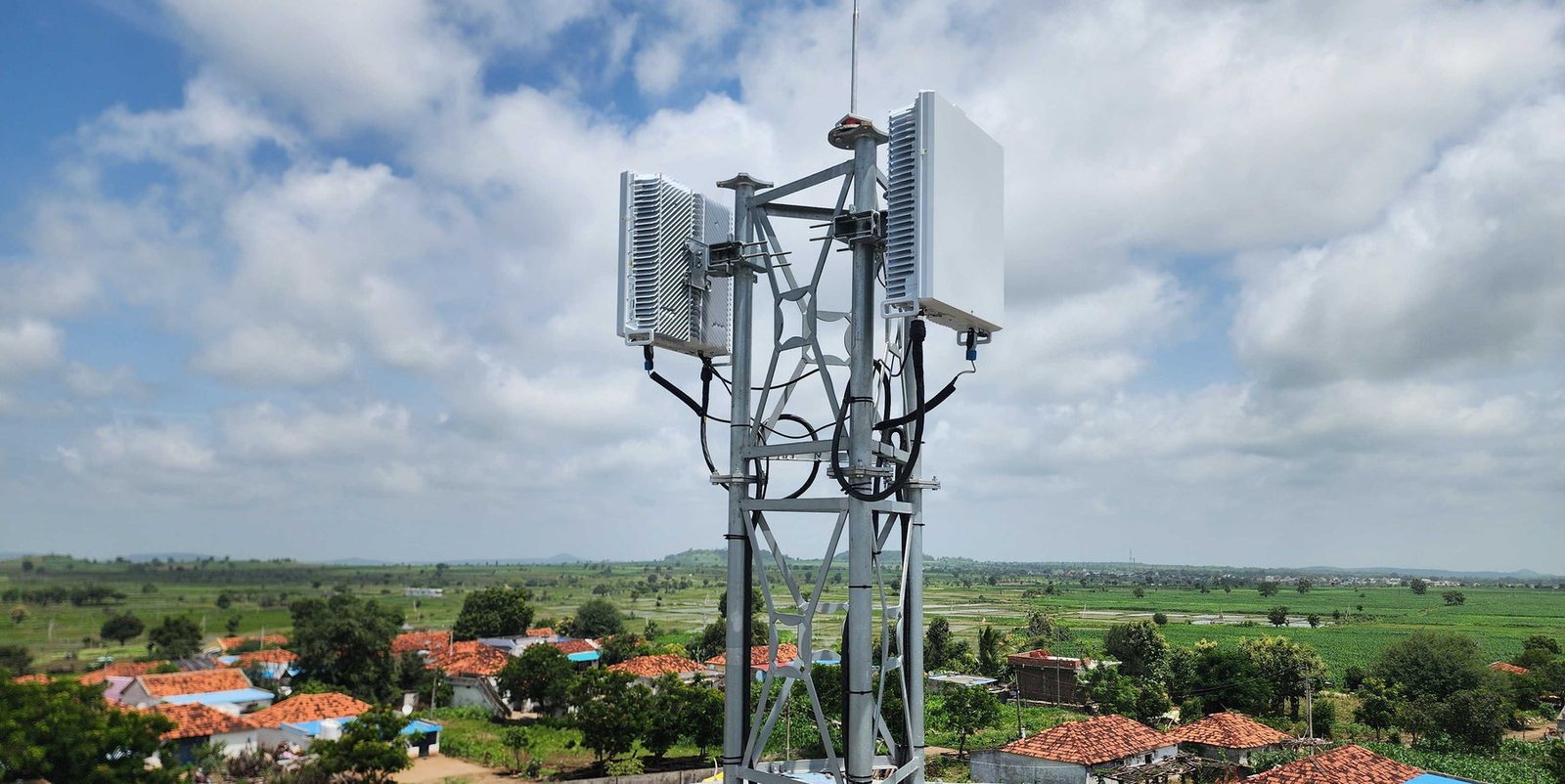 WiSig Navabeam radio units on a tower