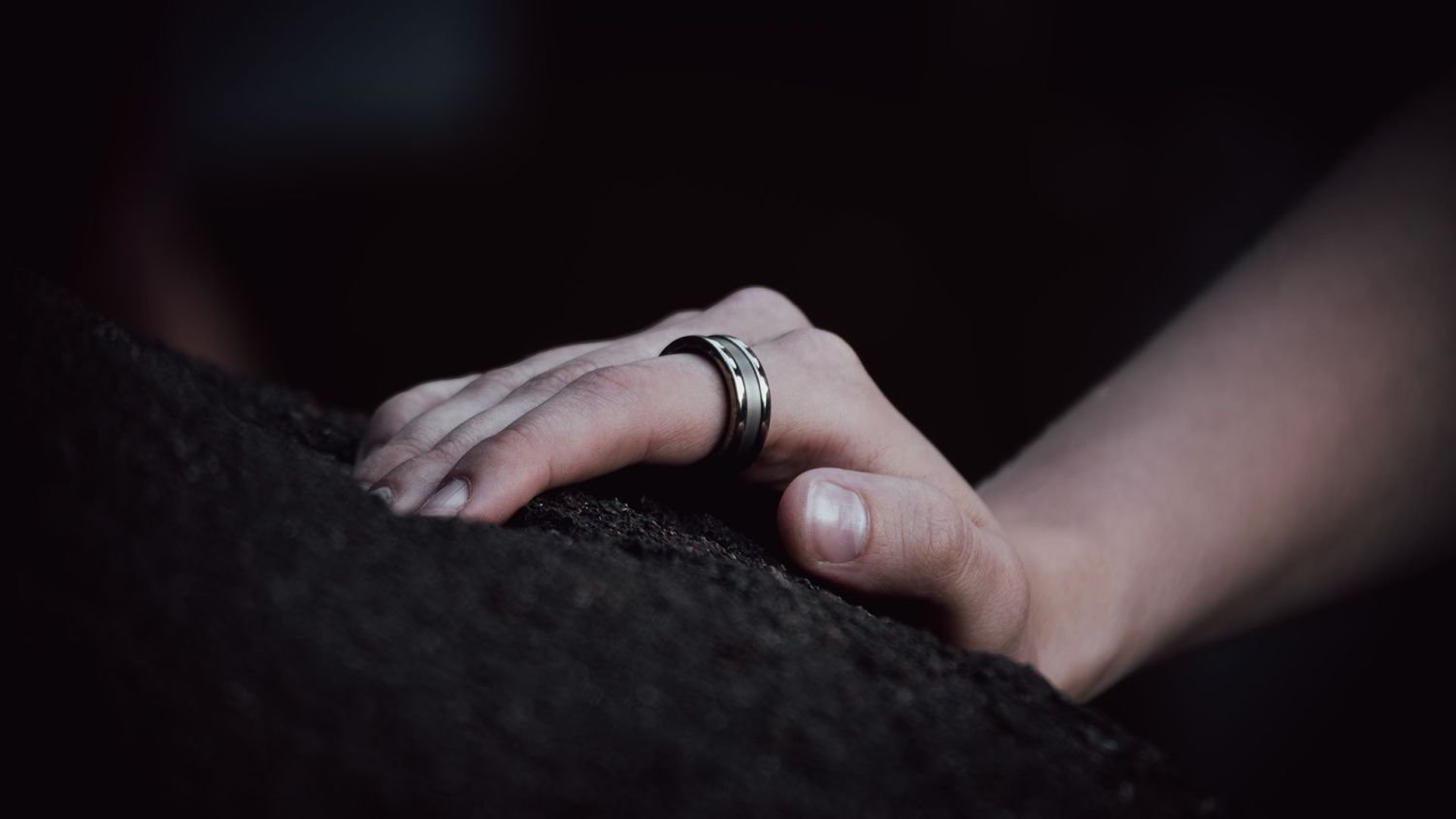 Muse Wearables' Ring One Gen 2 in silver worn on a hand
