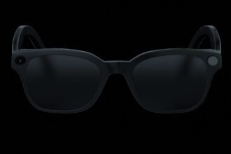 QWR HUMBL AI smart glasses